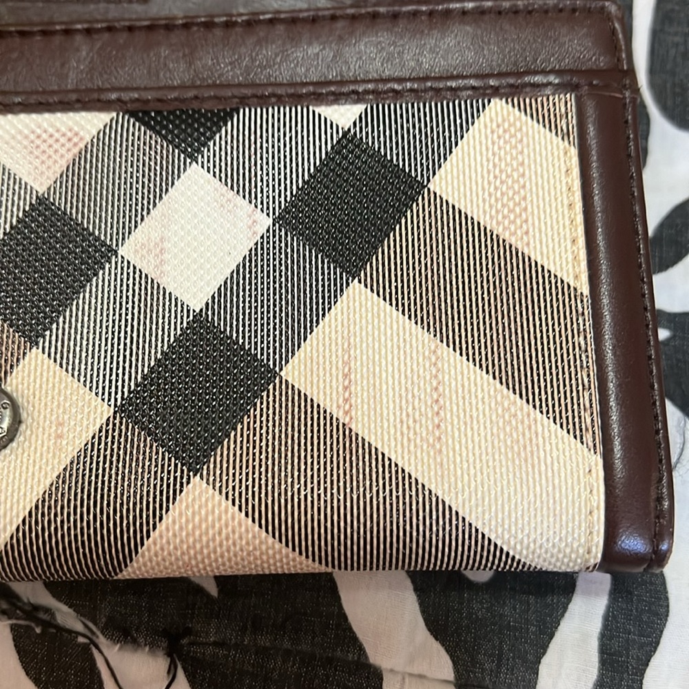 BURBERRY | Nova Check Studded Wallet - Picture 4 of 12